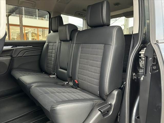 MITSUBISHI DELICA D:5 4WD 2025