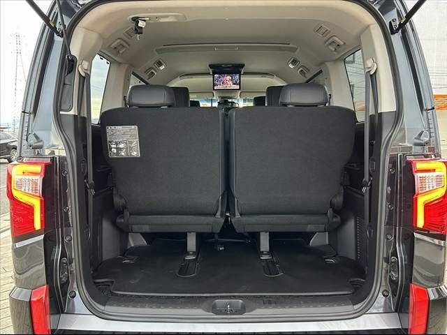 MITSUBISHI DELICA D:5 4WD 2025