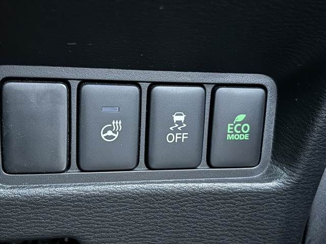 MITSUBISHI DELICA D:5 4WD 2025