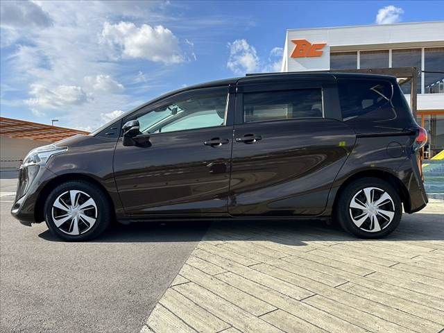 TOYOTA SIENTA 2018