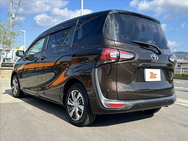 TOYOTA SIENTA 2018
