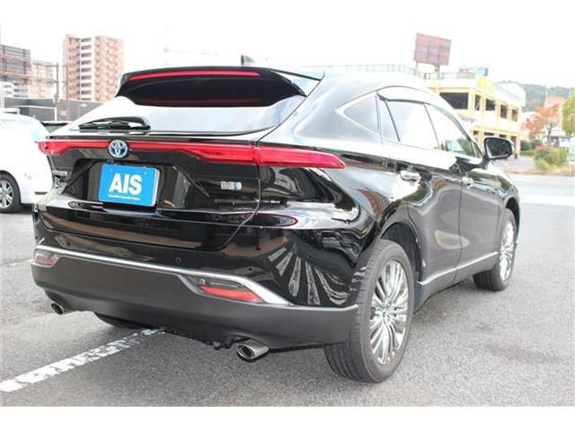 TOYOTA HARRIER HYBRID 2023