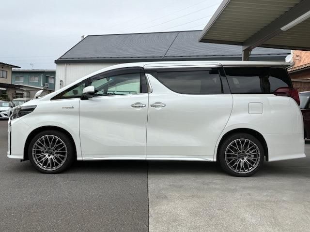 TOYOTA ALPHARD hybrid 4WD 2020