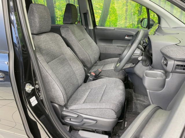 TOYOTA SIENTA HYBRID 2024