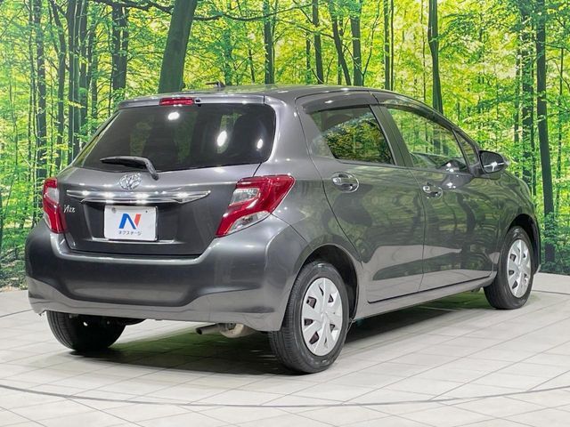 TOYOTA VITZ 2015