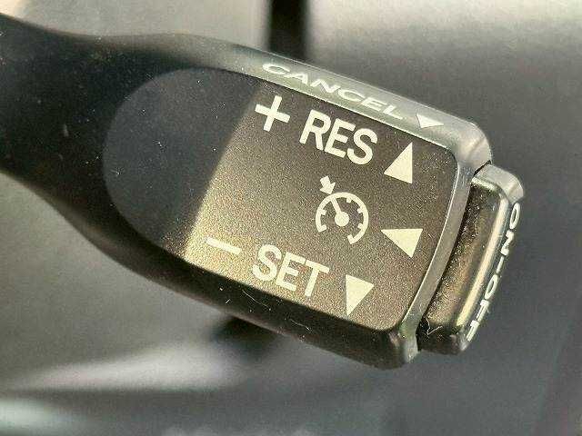 TOYOTA HARRIER 4WD 2015