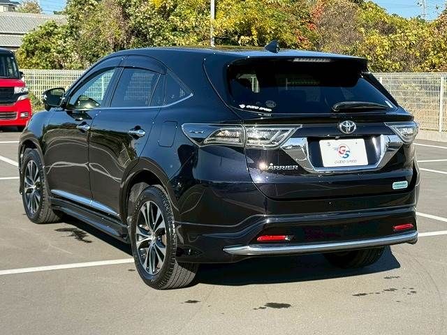 TOYOTA HARRIER 4WD 2015