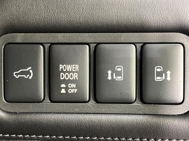 MITSUBISHI DELICA D:5 4WD 2024