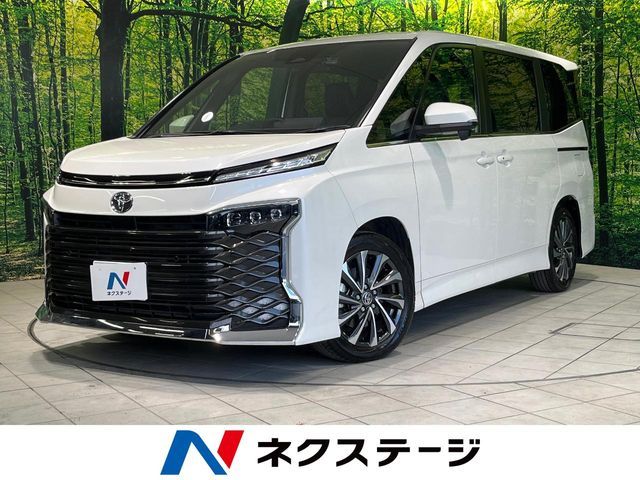 TOYOTA VOXY 2025