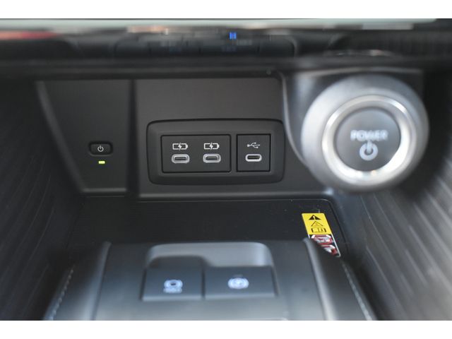 TOYOTA HARRIER HYBRID 2025