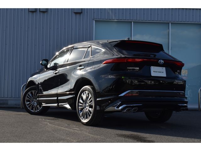 TOYOTA HARRIER HYBRID 2025