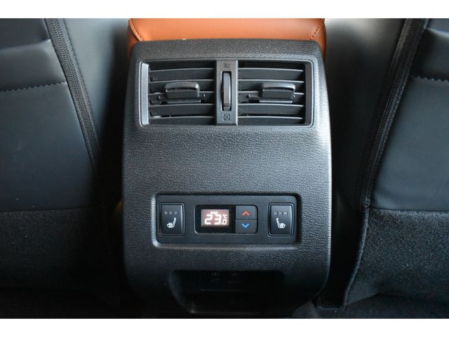 MITSUBISHI OUTLANDER PHEV 2023