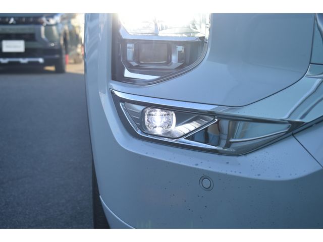 MITSUBISHI OUTLANDER PHEV 2023