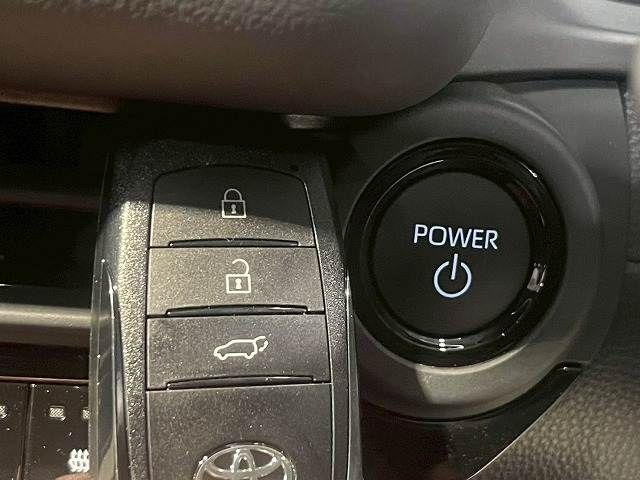 TOYOTA CROWN SPORT 2024