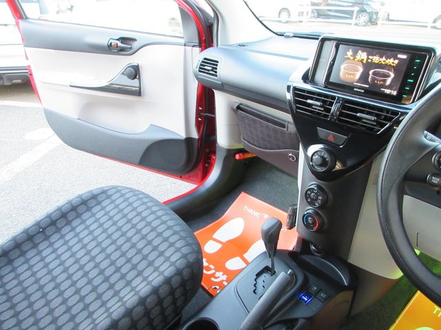 TOYOTA iQ 2013