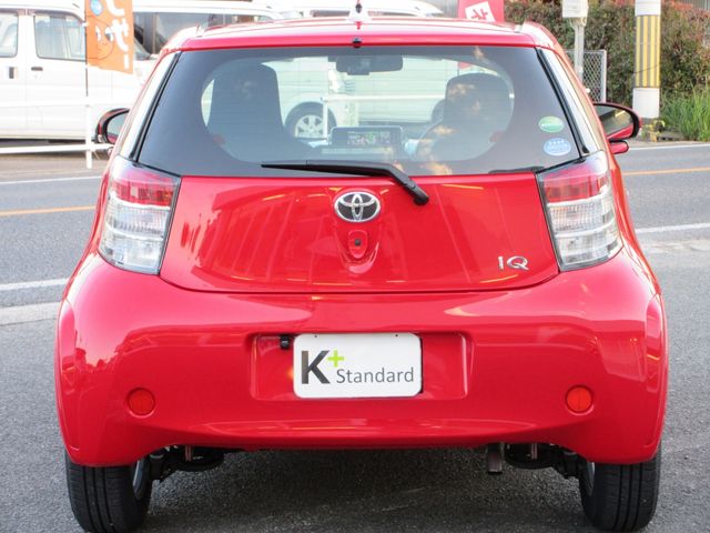 TOYOTA iQ 2013