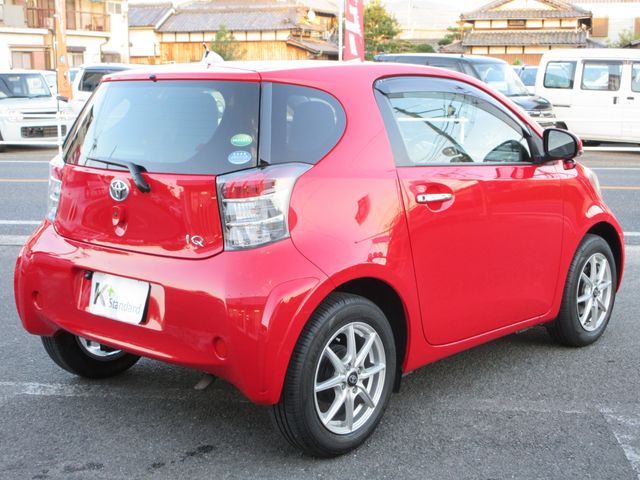 TOYOTA iQ 2013