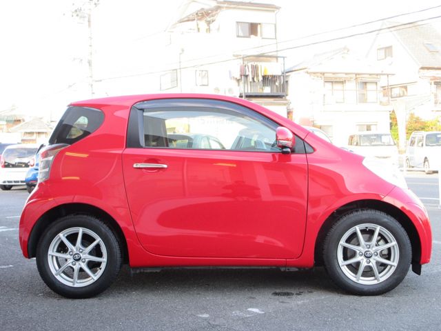 TOYOTA iQ 2013