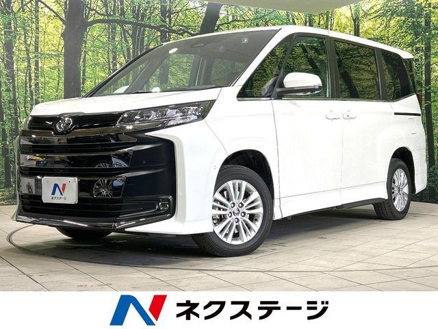 TOYOTA NOAH 4WD 2023