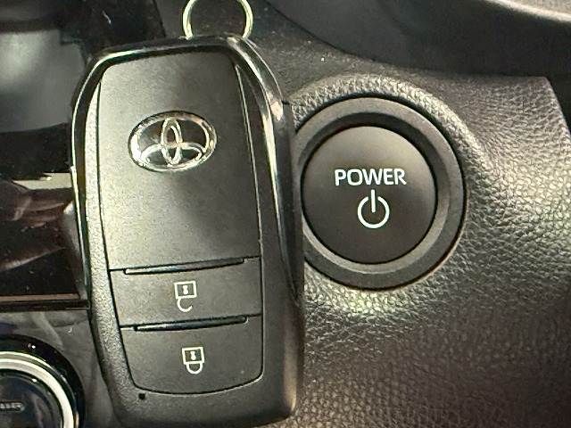 TOYOTA YARIS CROSS HYBRID 2025