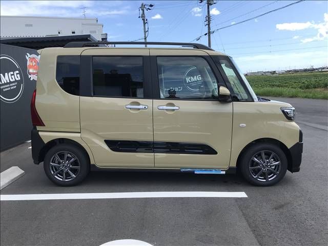 DAIHATSU TANTO FAN CROSS 2025