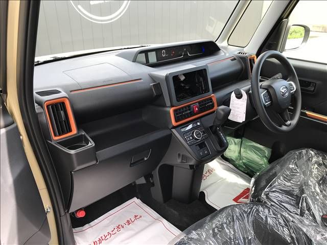 DAIHATSU TANTO FAN CROSS 2025