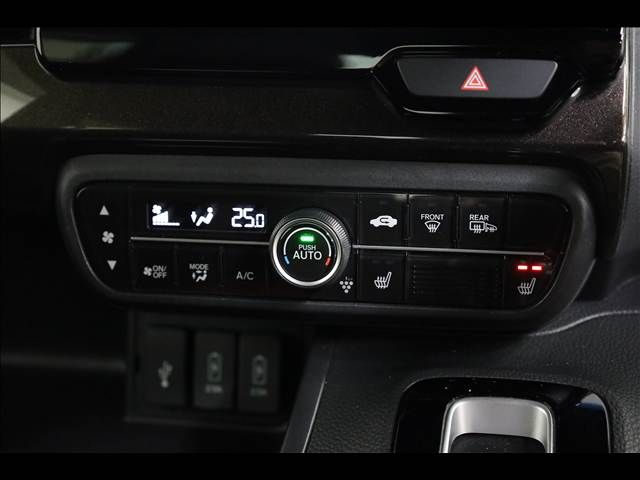 HONDA N BOX CUSTOM 4WD 2017