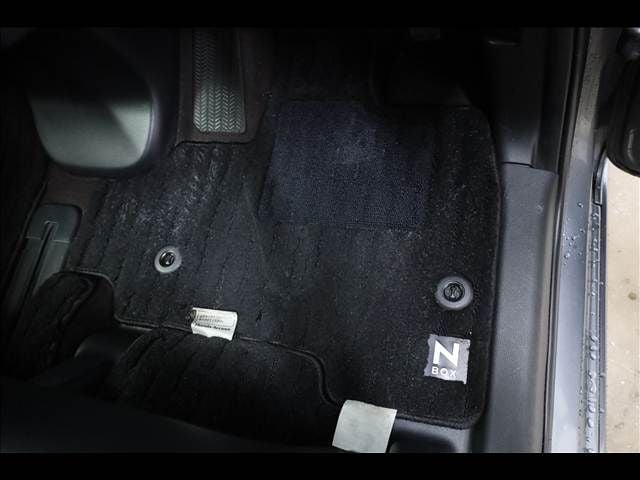 HONDA N BOX CUSTOM 4WD 2017