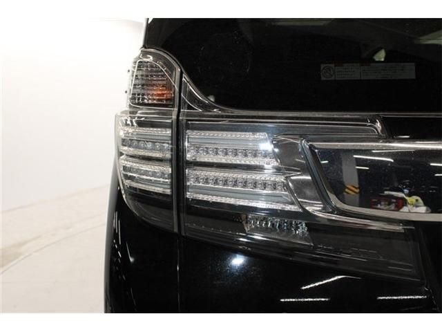 TOYOTA VELLFIRE 2015