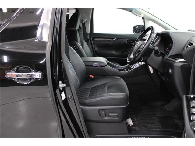 TOYOTA VELLFIRE 2015