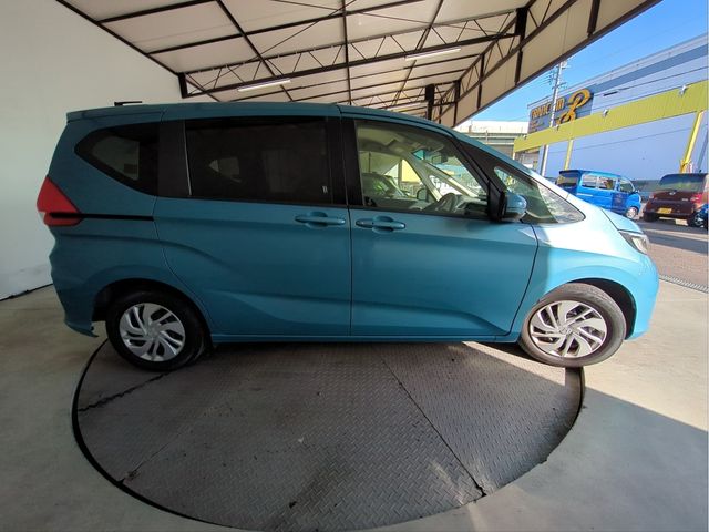 HONDA FREED plus 2016