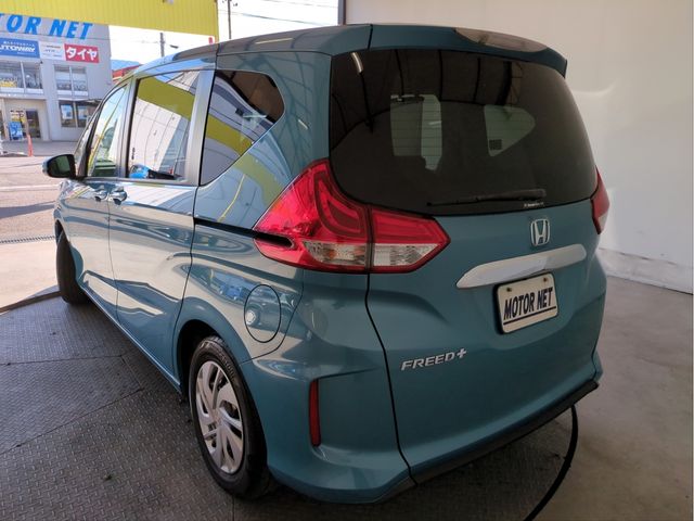 HONDA FREED plus 2016