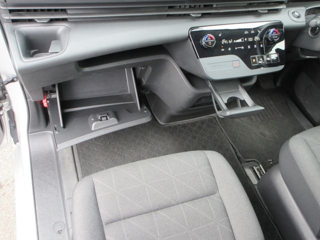 NISSAN SERENA  WG 4WD 2023