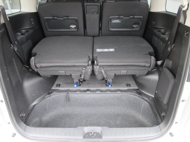 NISSAN SERENA  WG 4WD 2023