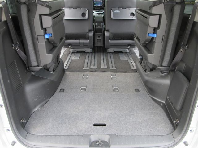 NISSAN SERENA  WG 4WD 2023