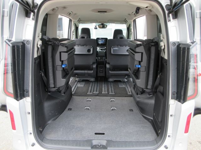 NISSAN SERENA  WG 4WD 2023