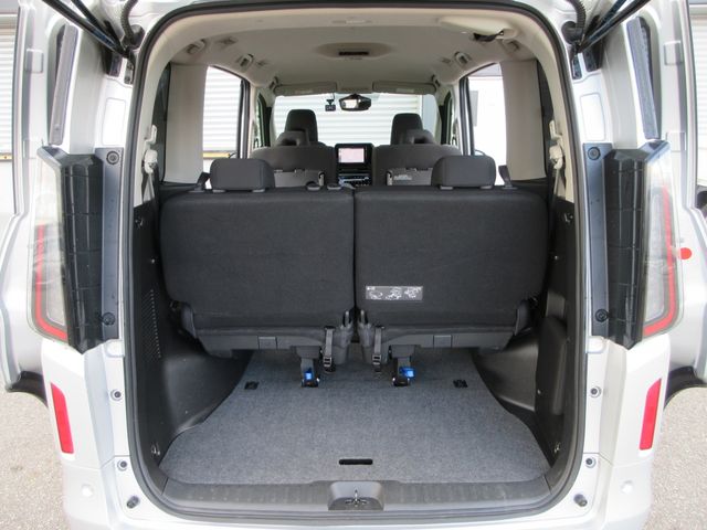 NISSAN SERENA  WG 4WD 2023