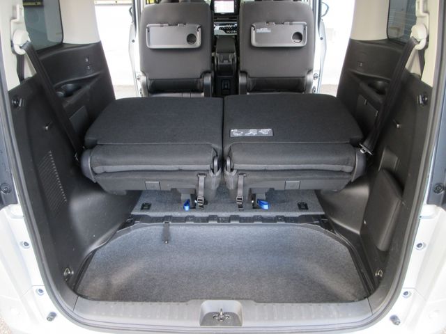 NISSAN SERENA  WG 4WD 2023