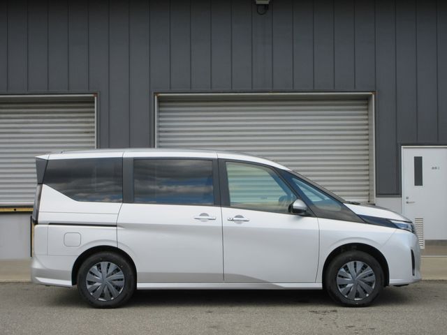NISSAN SERENA  WG 4WD 2023