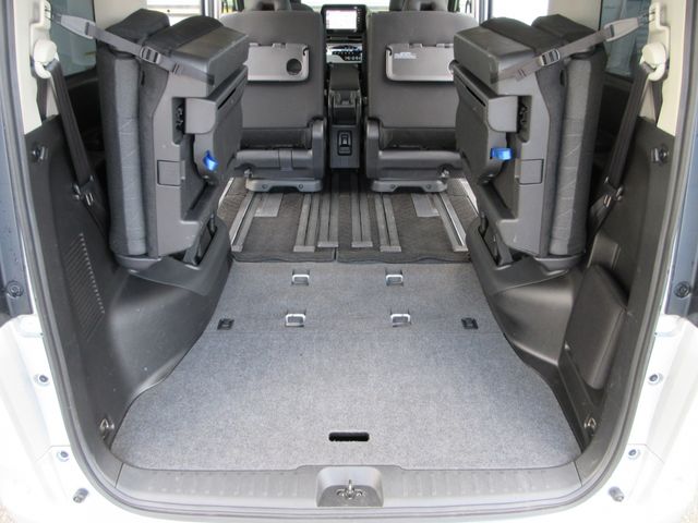 NISSAN SERENA  WG 4WD 2023