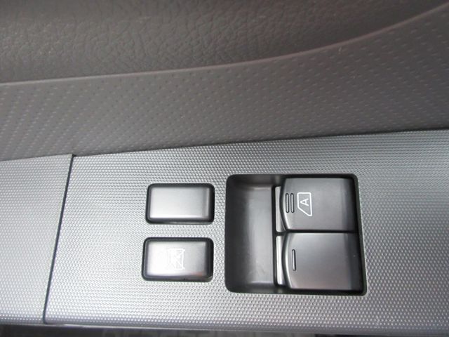 NISSAN NV150 AD 4WD 2018