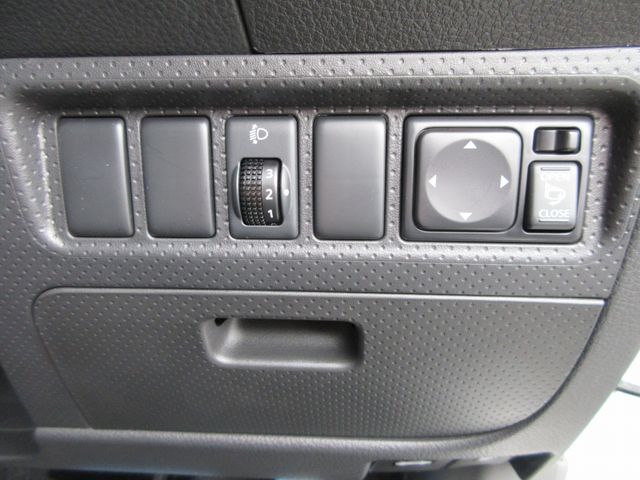 NISSAN NV150 AD 4WD 2018