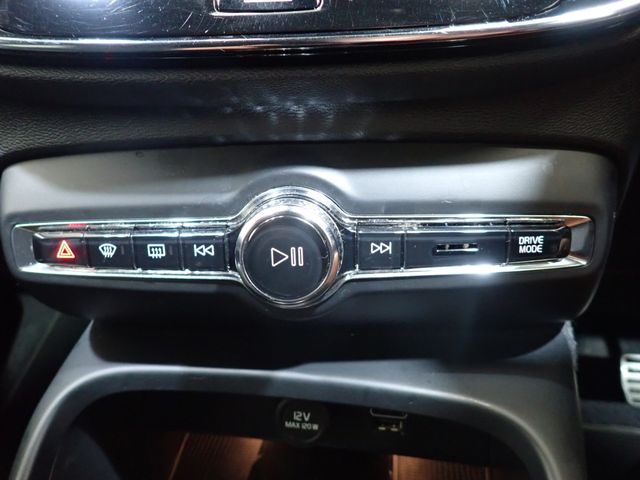 VOLVO VOLVO XC40 2020