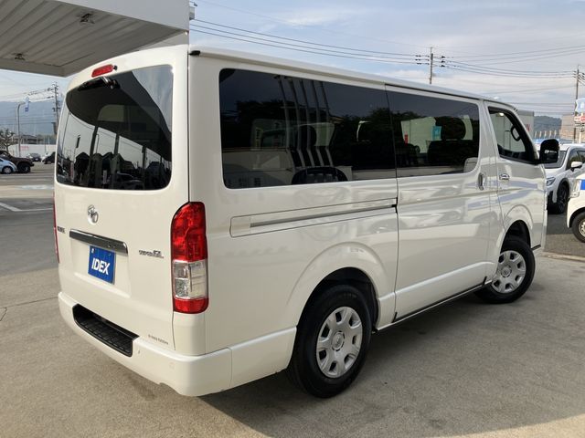 TOYOTA HIACE van 4WD 2025