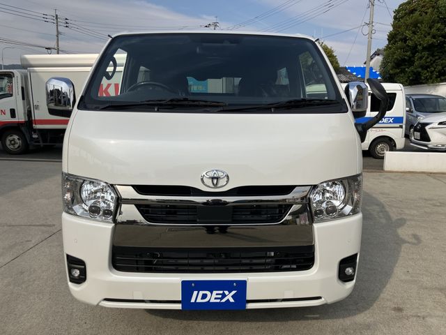 TOYOTA HIACE van 4WD 2025