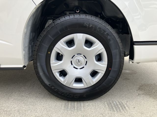 TOYOTA HIACE van 4WD 2025