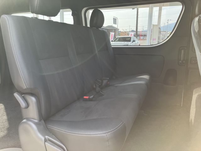 TOYOTA HIACE van 4WD 2025