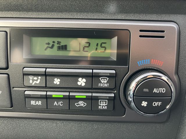 TOYOTA HIACE van 4WD 2025