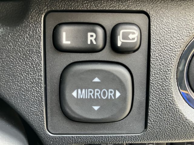 TOYOTA HIACE van 4WD 2025