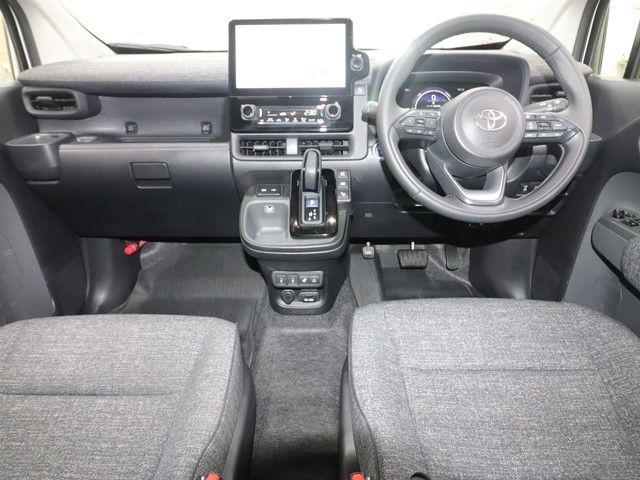 TOYOTA SIENTA HYBRID 2022